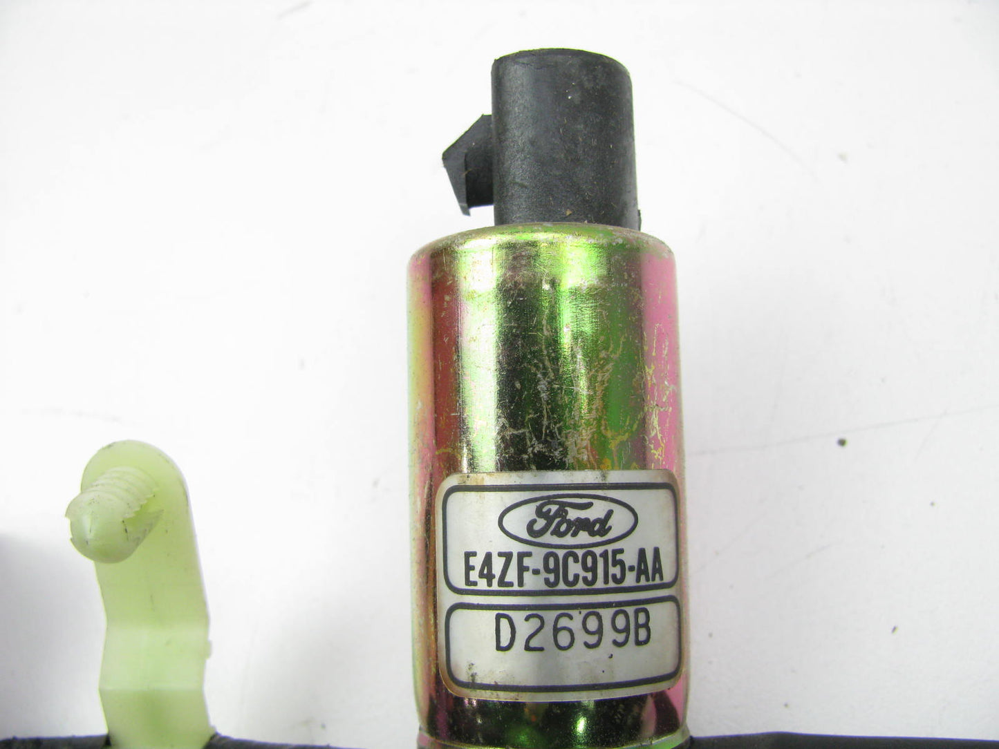 NEW - OUT OF BOX FORD E4ZF-9C915-AA-STRAIGHT Vapor Canister Purge Valve & Hose