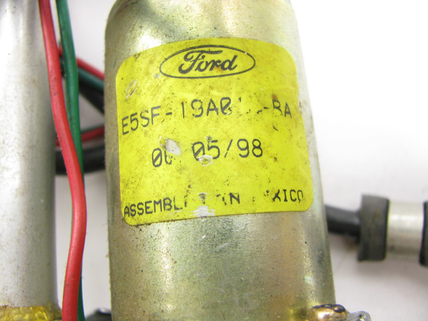 NEW - OUT OF BOX - OEM Ford E5SF-19A018-BA Power Antenna