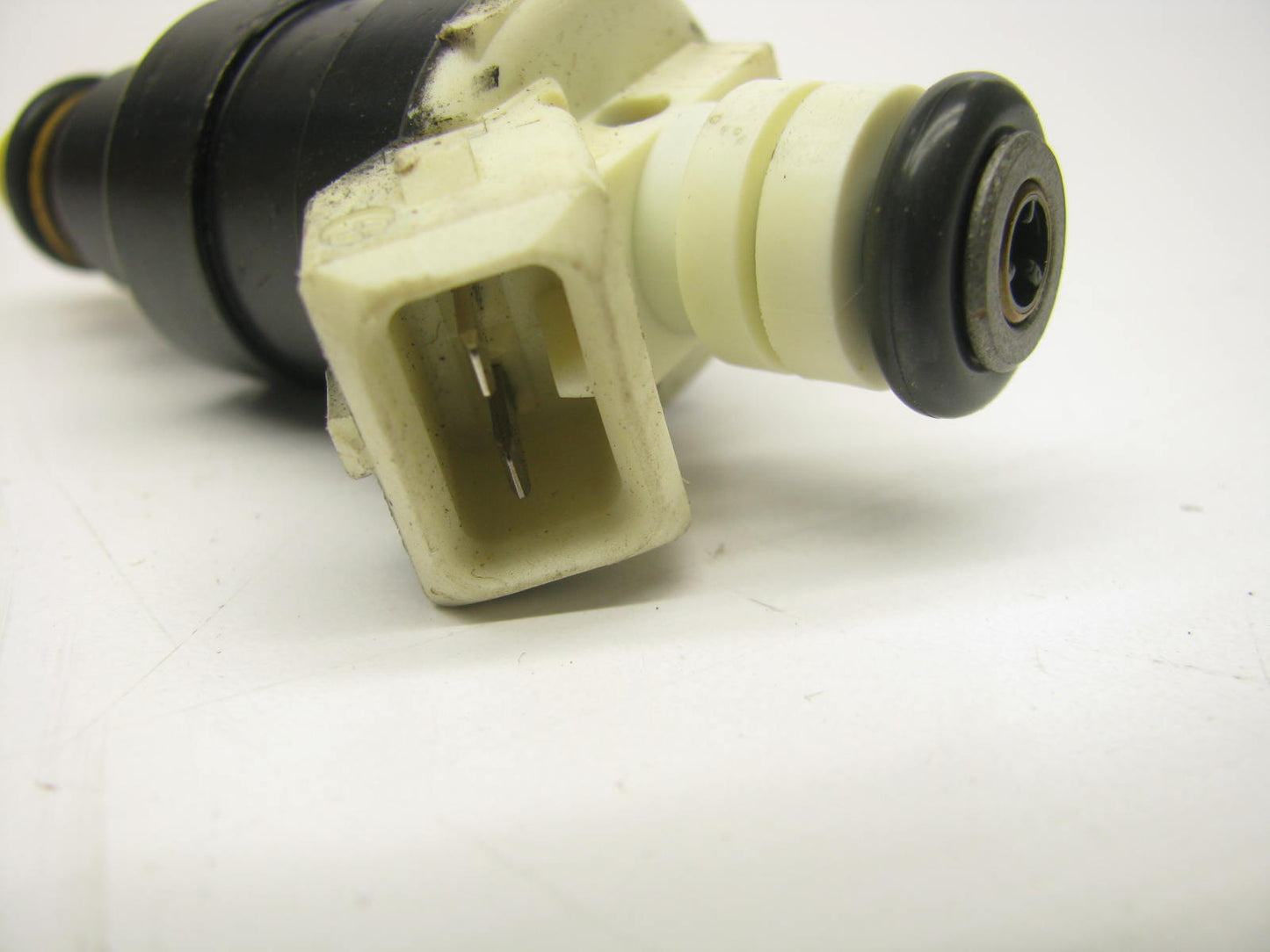 NEW - Out Of Box E6EE-A1B Fuel Injector Assembly - E6EE-9F593-A1B 400-033