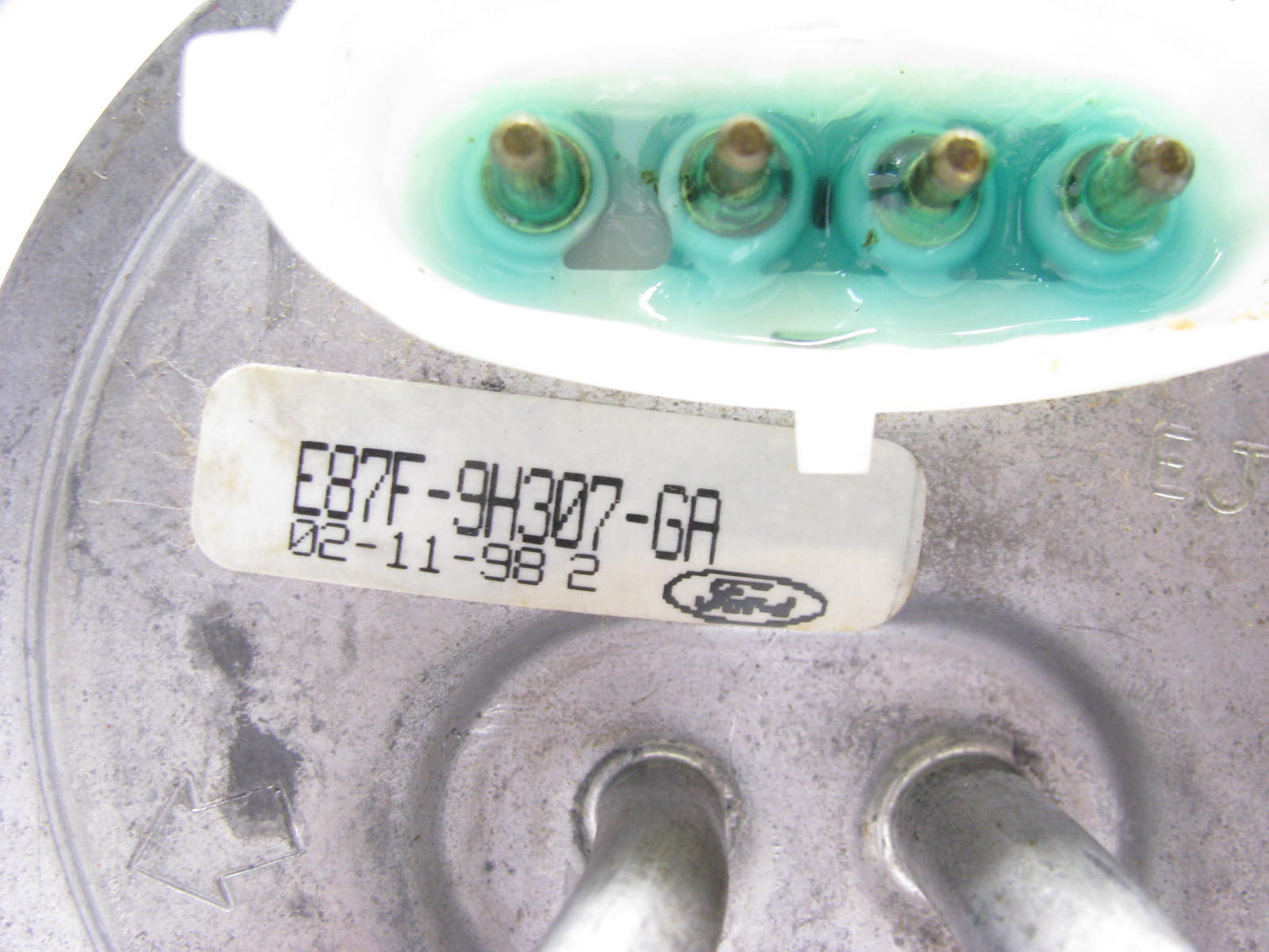 NEW - OUT OF BOX FORD E87F-9H307-GA Fuel Pump & Sender Assembly W/O Float