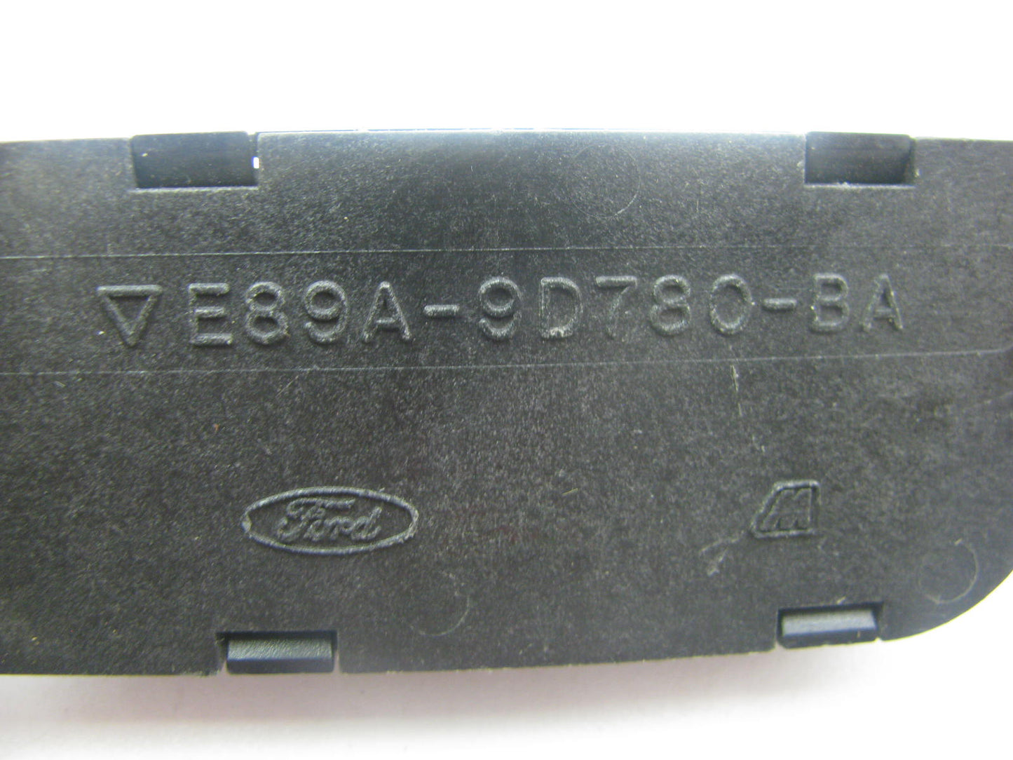 NEW - OUT OF BOX FORD E89A-9D780-BA Cruise Control Switch 1986-1991 Aerostar