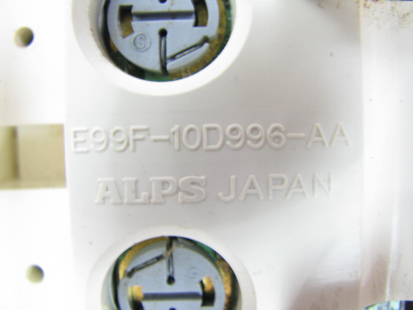 NEW - OUT OF BOX FORD E99F-10D996-AA Trip Reset Gauge Switch 1986-1991 Aerostar