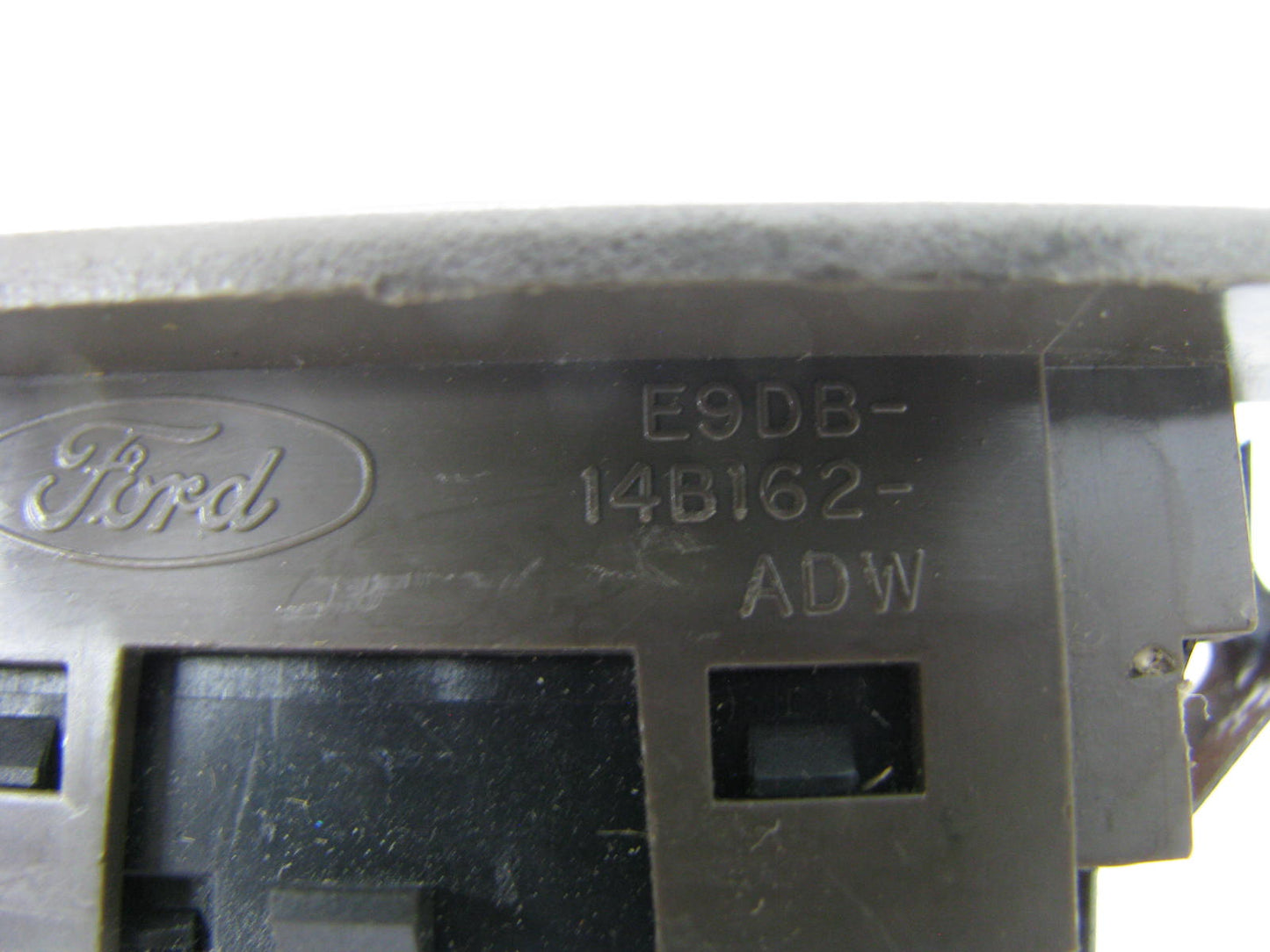 NEW - OUT OF BOX - OEM FORD E9DB-14B162-ADW-BROWN Power Door Lock Switch