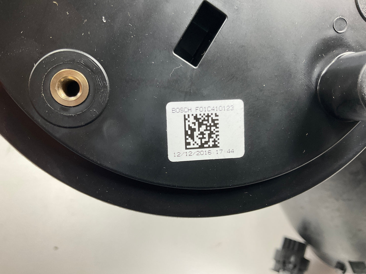NEW UNBOXED Bosch F01C150224 DEF OEM Diesel Exhaust Fluid Heater