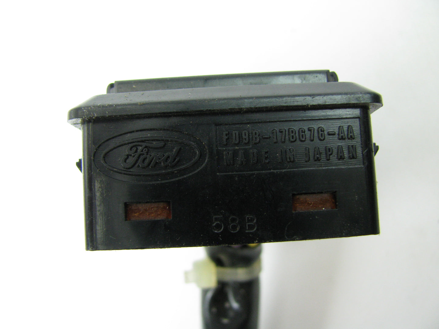 NEW UNBOX OEM 1986-1991 Ford Aerostar F09B-17B676-AA Power Mirror Adjust Switch