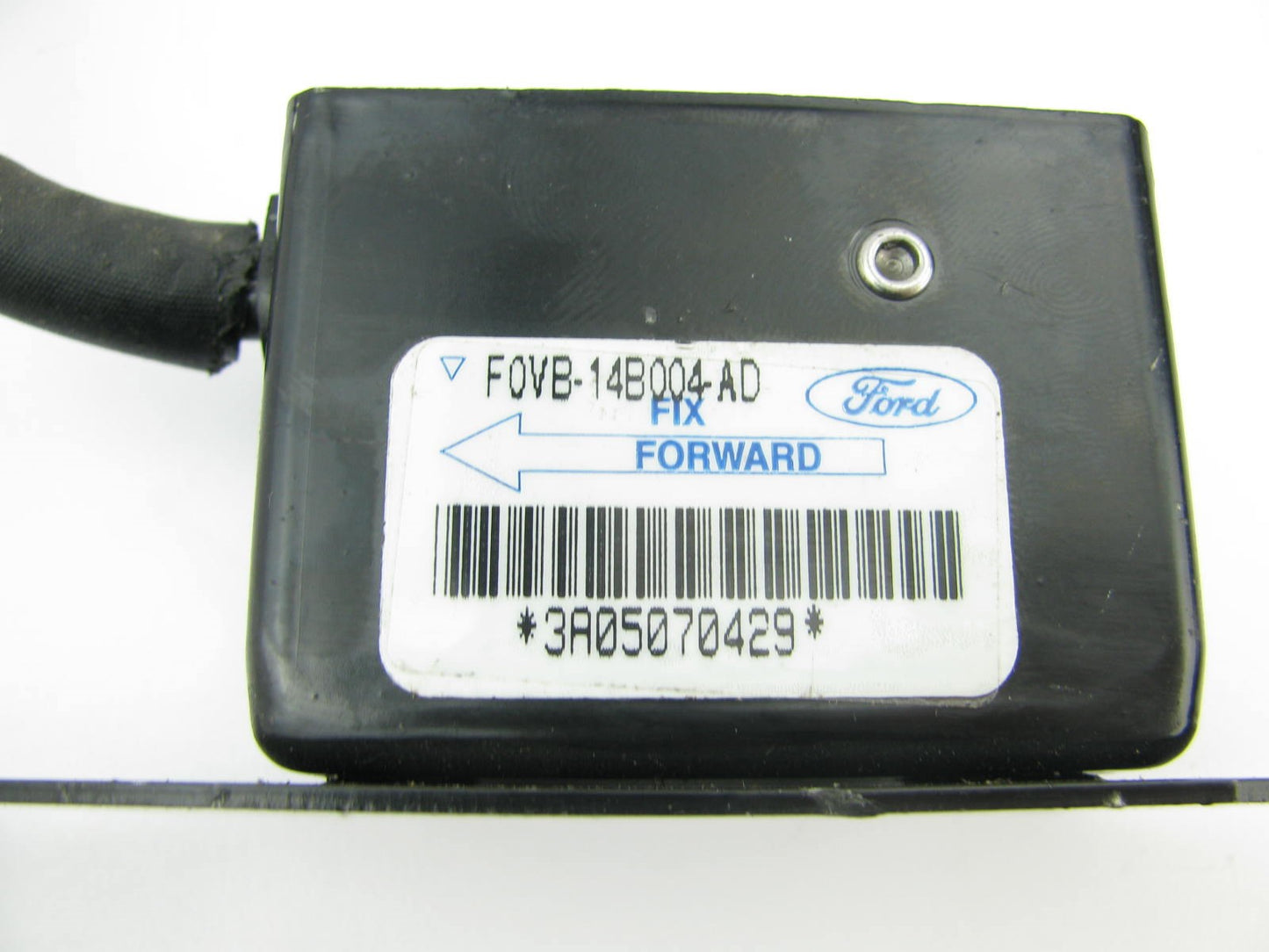 FRONT RIGHT - NEW - OUT OF BOX - OEM Ford F0VB-14B004-AD SRS Crash Sensor