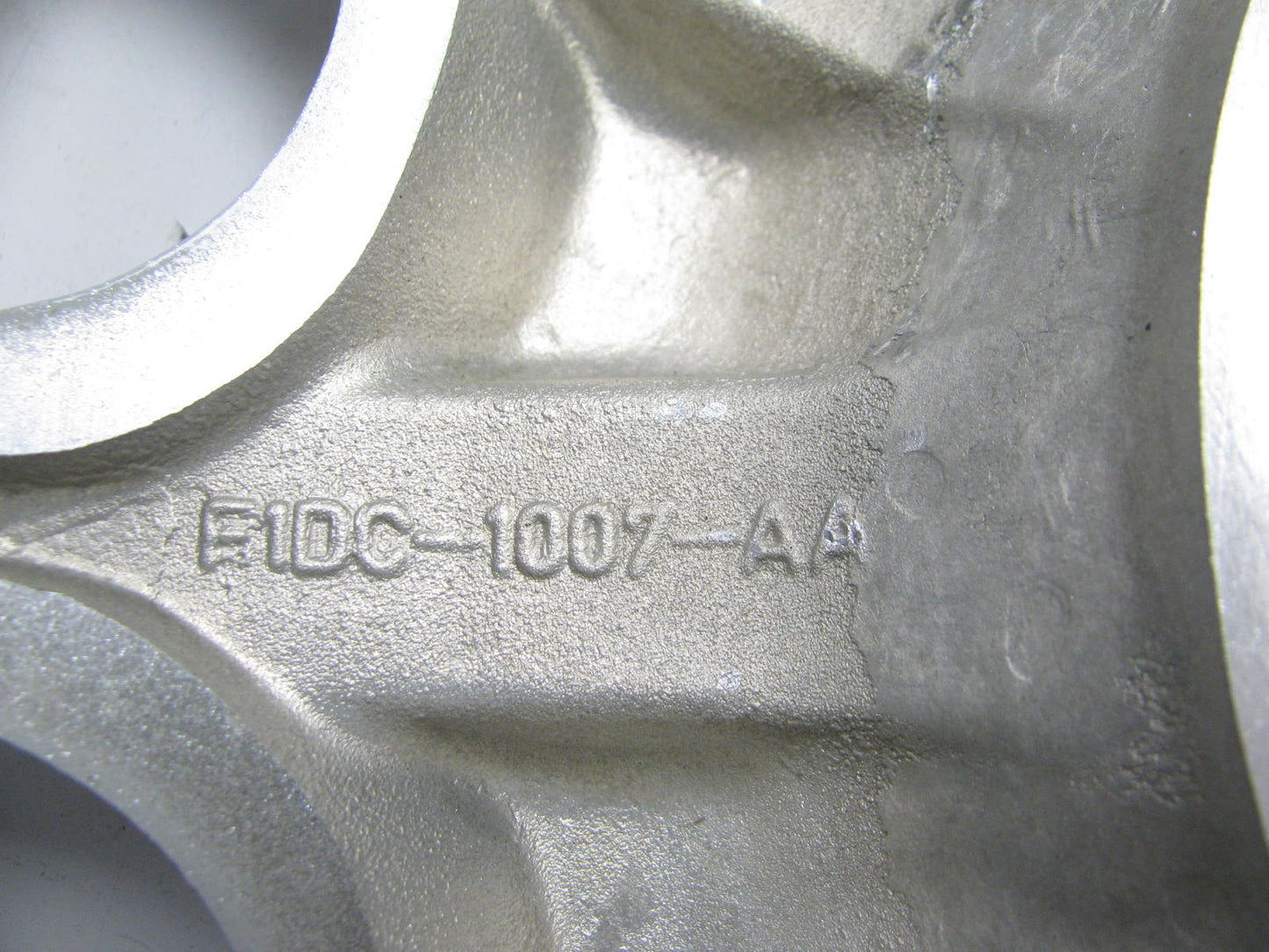 NEW OUT OF BOX - F1DC-1007-AA 15'' Painted Aluminum Wheel For 92-94 Taurus Sable