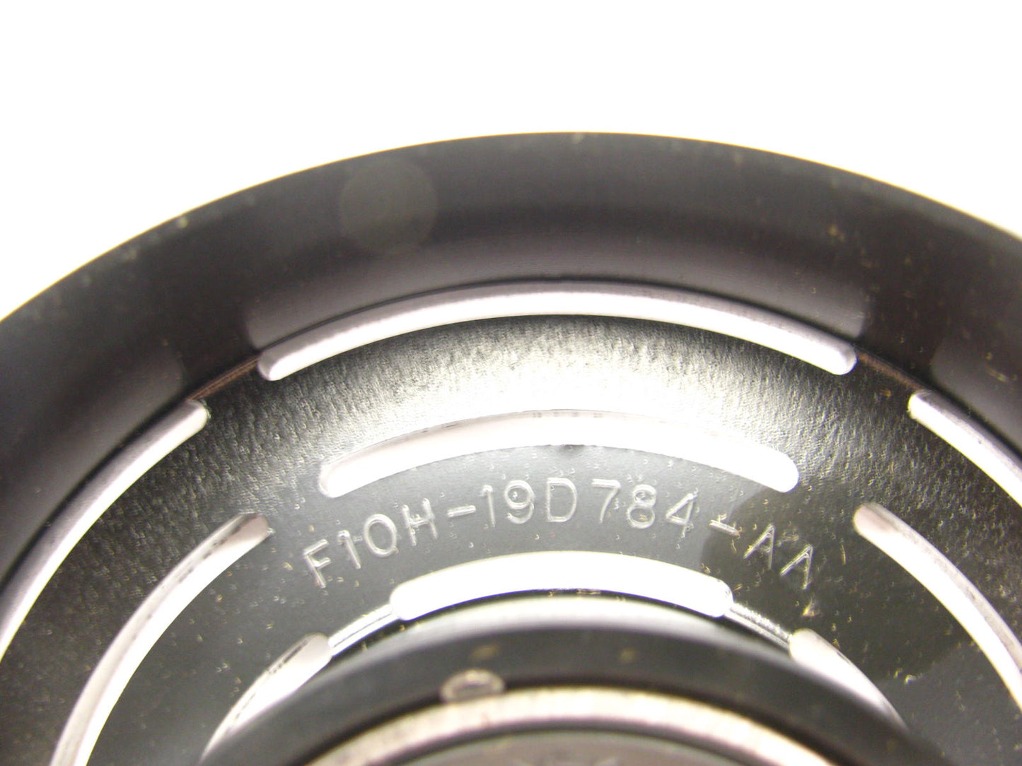 NEW - Out Of Box F1OH-19D784-AA A/C Compressor Clutch Pulley - YB-317