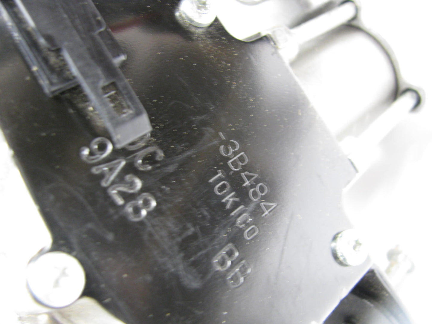 NEW - OUT OF BOX F2OC-3B484-BB-WOCANISTER Suspension Air Ride Compressor Pump