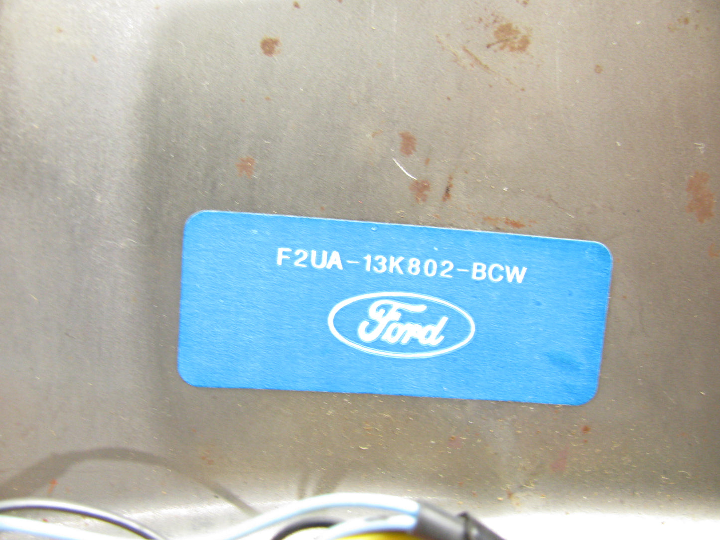 NEW - UNBOXED - FORD F2UA-13K802-BCW Steering Wheel Horn Pad W/ Cruise Control