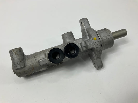 NEW - OUT OF BOX F3AZ-2140-A Brake Master Cylinder
