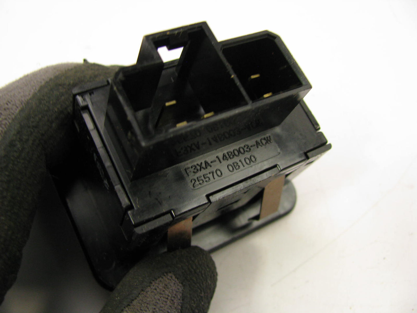 NEW - OUT OF BOX - OEM FORD F3XA-14B003-ACW Power Mirror Control Switch