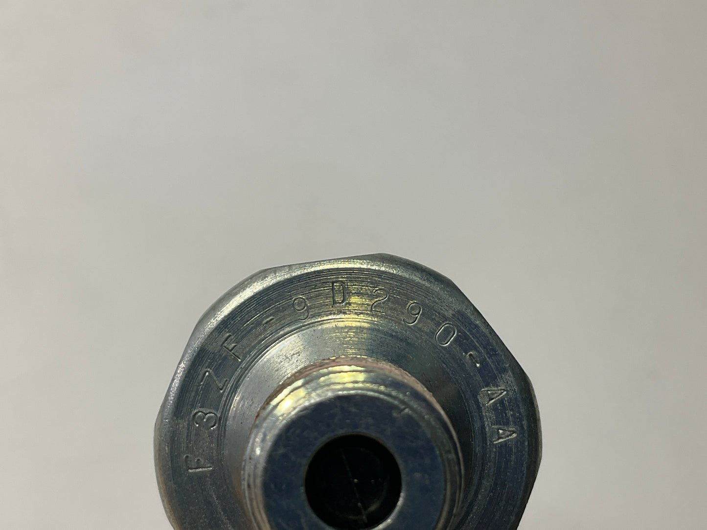 NEW - OUT OF BOX - OEM FORD F3ZF-9D290-AA Oil Pressure Sender Switch Sensor