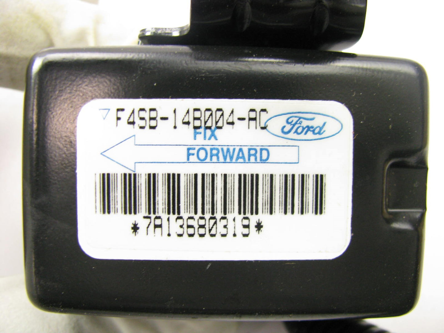 NEW - OUT OF BOX OEM Ford F4SB-14B004-AC Front Right SRS Crash Sensor