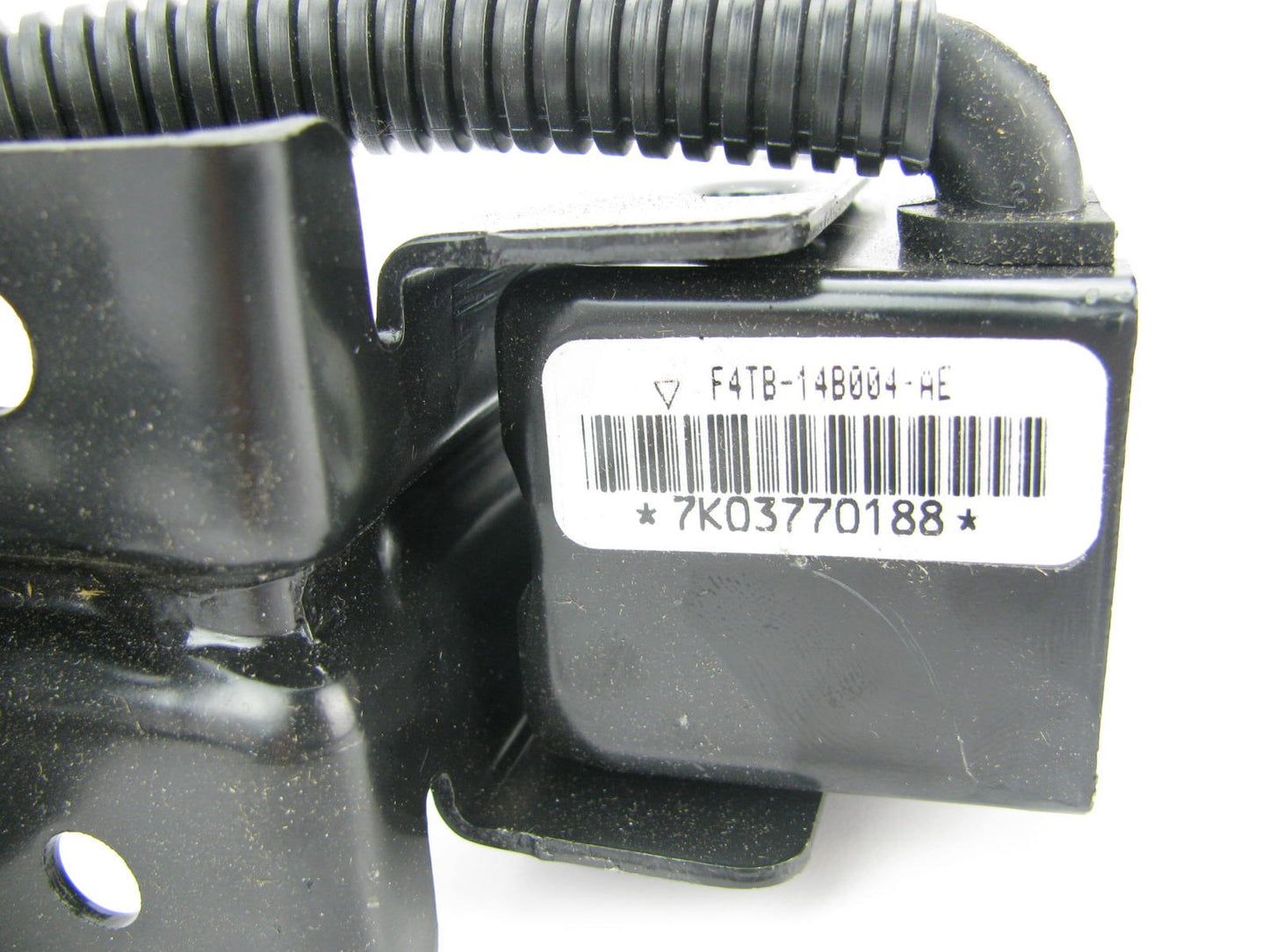NEW - OUT OF BOX - OEM Ford F4TB-14B004-AE Front Right Air SRS Crash Sensor