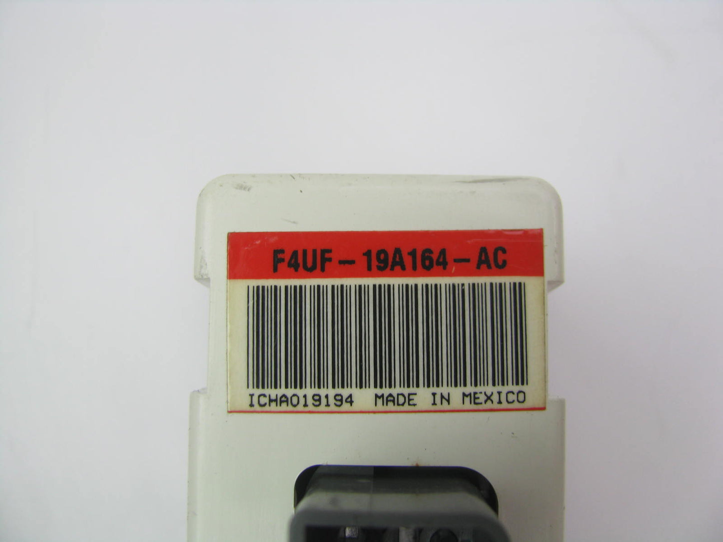 NEW - OEM 92-00 Ford E-150 E-250 E-350 REAR Radio Control Switch F4UF-19A164-AC