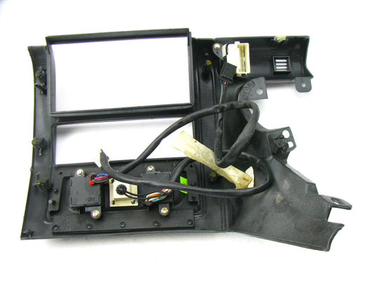 NEW OUT OF BOX OEM Radio Trim Console Bezel For 1995-97 Lincoln Continental Gray