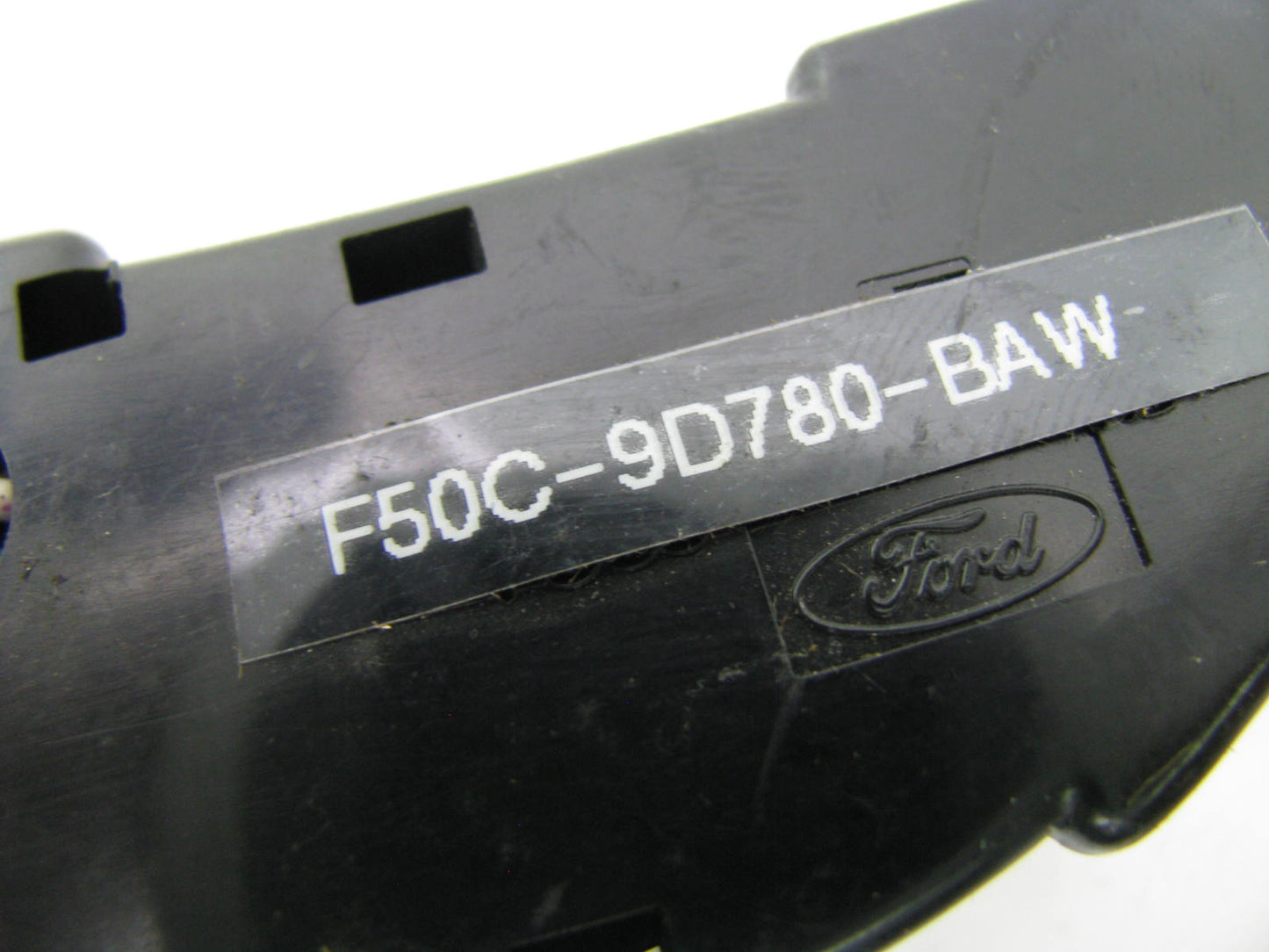 NEW - OUT OF BOX FORD F50C-9D780-BAW Cruise Control Switch 1995-96 Continental