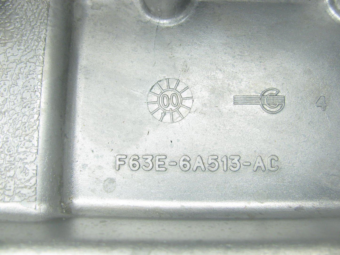 NEW - OUT OF BOX - OEM Ford F63E-6A513-AC Engine Valve Cover 2.5L V6