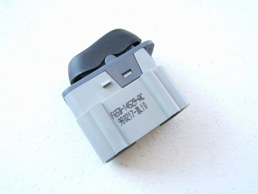 NEW - OUT OF BOX - OEM Ford F65B-14529-AC Right Passengers Power Window Switch