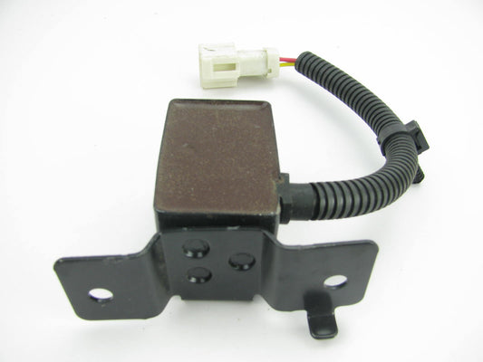 NEW - OUT OF BOX - OEM Ford F67B-14B005-AA SRS Crash Sensor FRONT LEFT