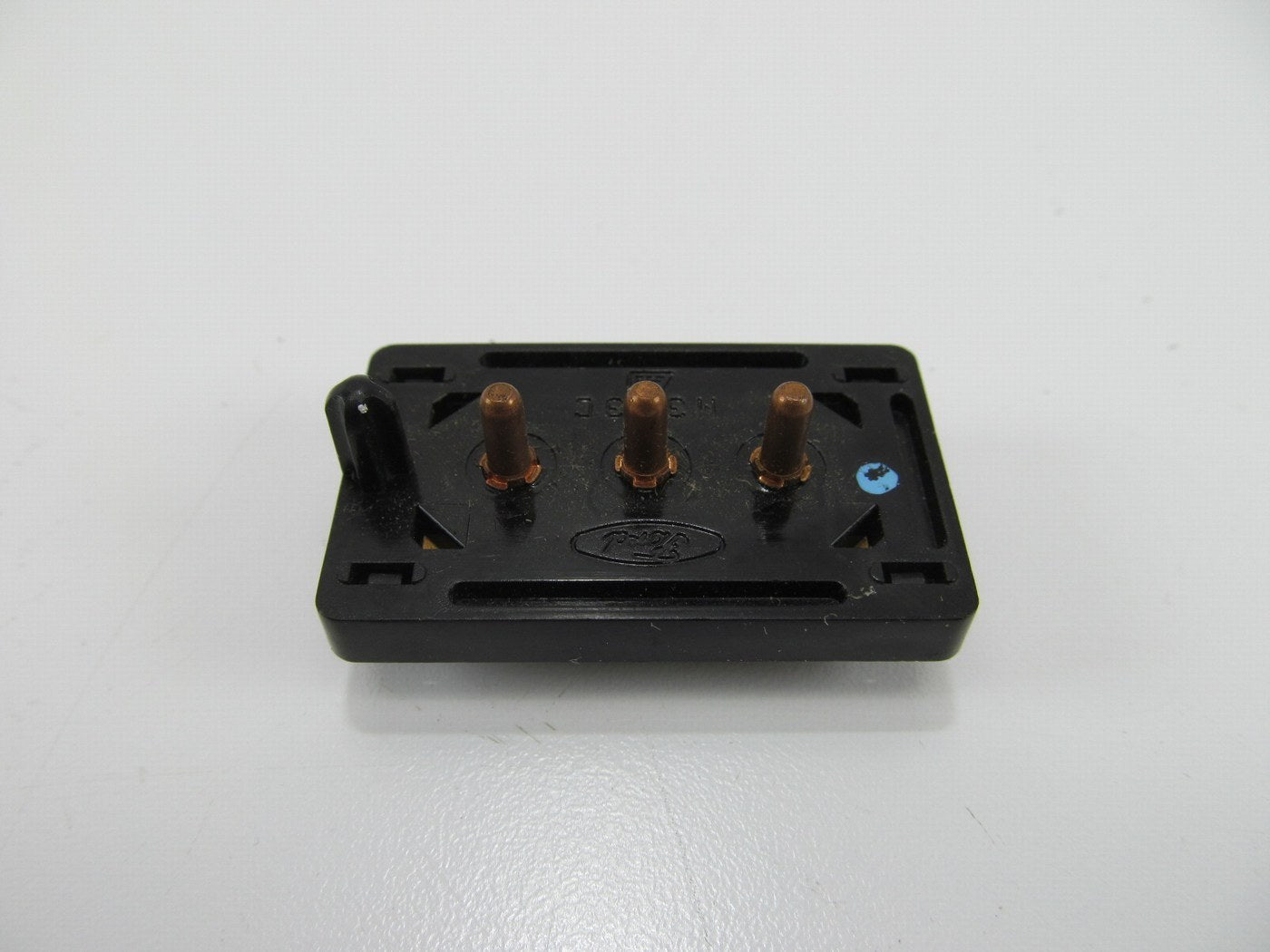 NEW - OUT OF BOX FORD F69B-14017-AA Power Door Lock Switch 1986-97 Aerostar