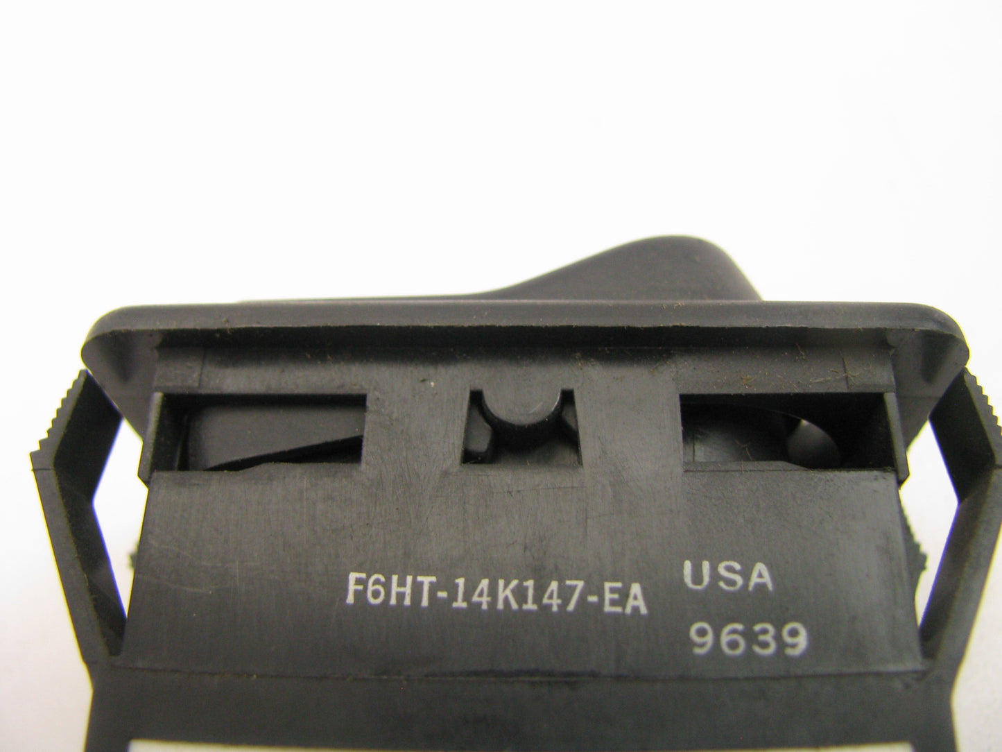 NEW - OUT OF BOX FORD F6HT-14K147-EA 2-Speed Rear Axle Switch 1996-97 L-Series