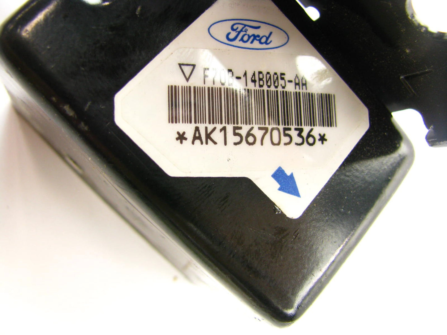 NEW - OUT OF BOX - OEM Ford F70B-14B005-AA FRONT LEFT SRS Crash Sensor