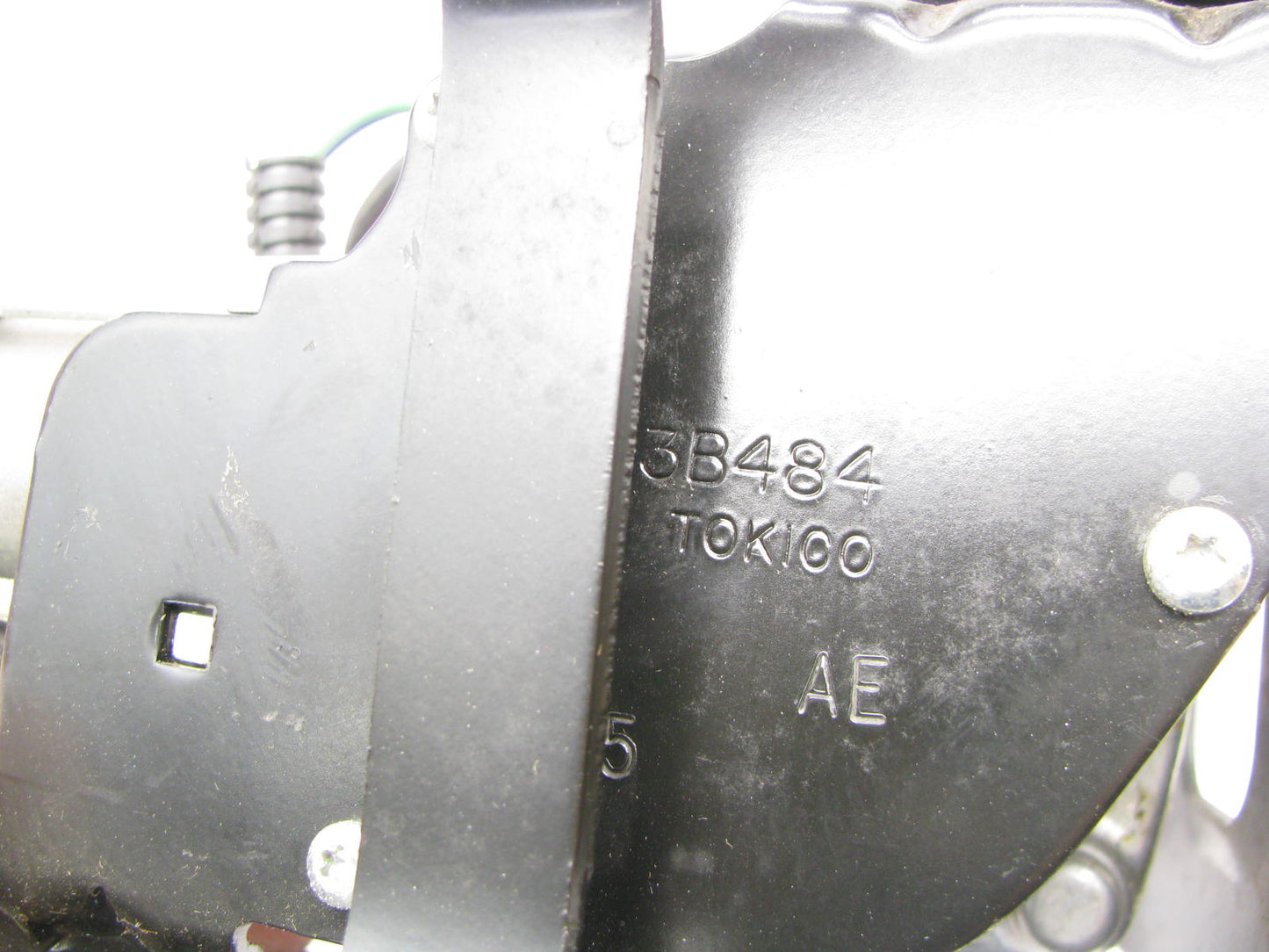 NEW - OUT OF BOX FORD F75A-3B484-CA Air Suspension Compressor Pump - 2 Port