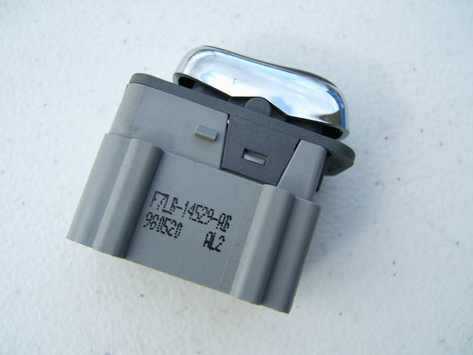 NEW - OUT OF BOX F7LB-14529-AB Front Right Power Window Switch 1997-98 Mark VIII