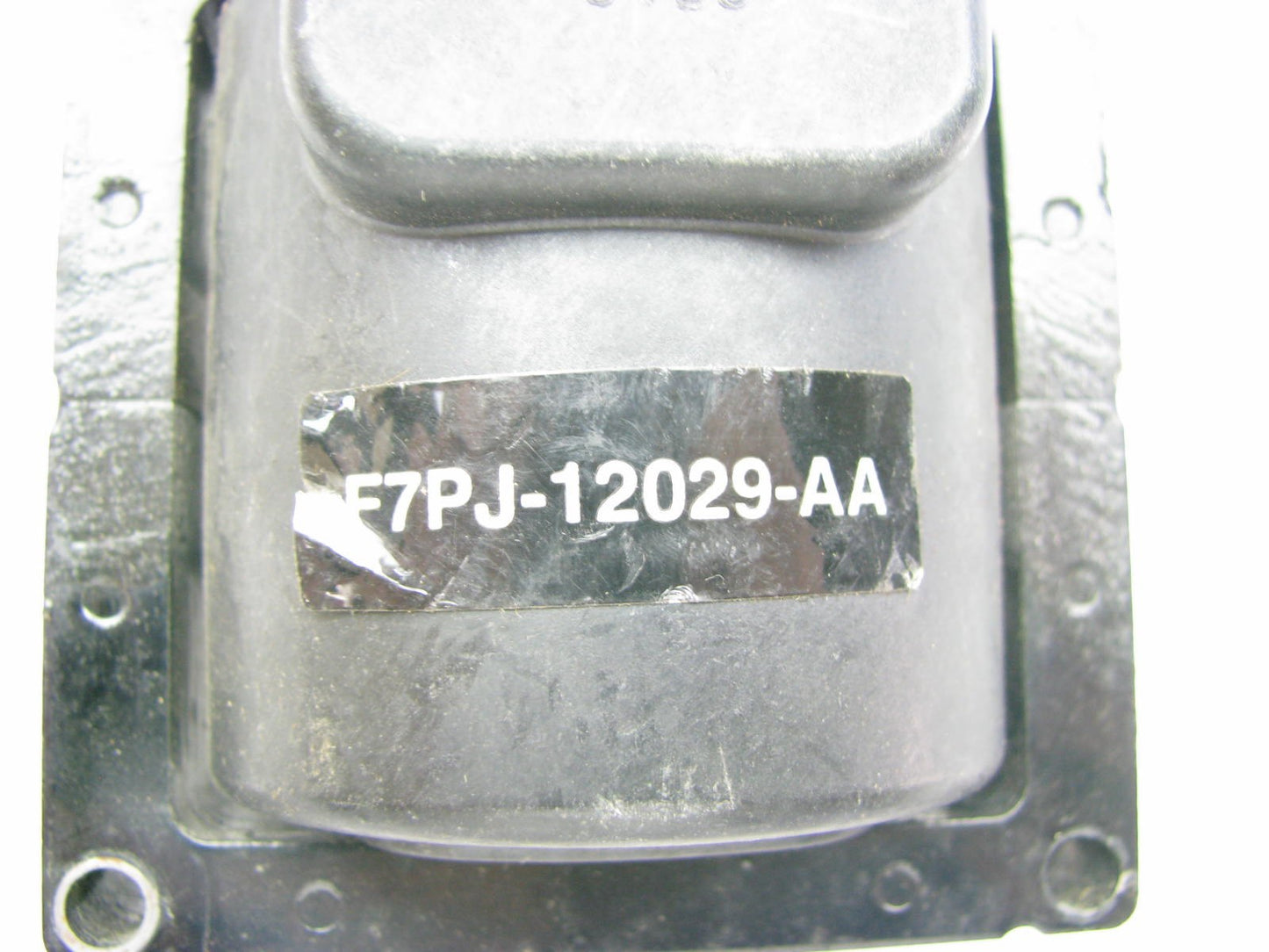 NEW - OUT OF BOX - OEM Ford F7PJ-12029-AA Ignition Coil