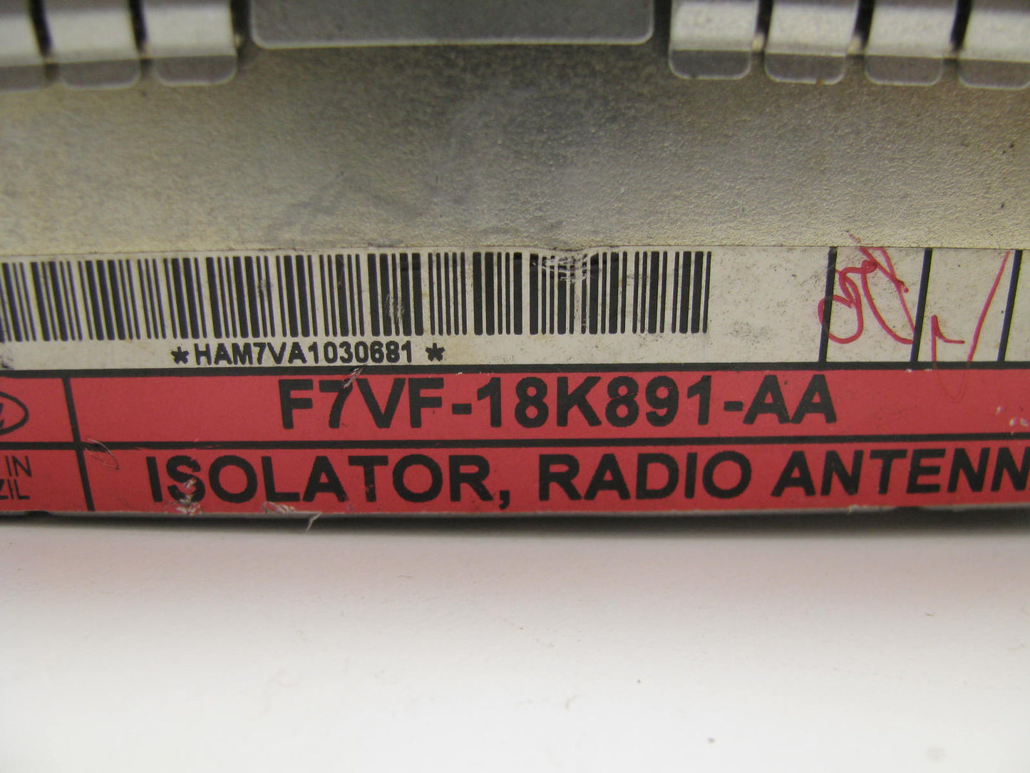 NEW - Out Of Box F7VF-18K891-AA Radio Antenna Isolator 1995-97 Lincoln Town Car