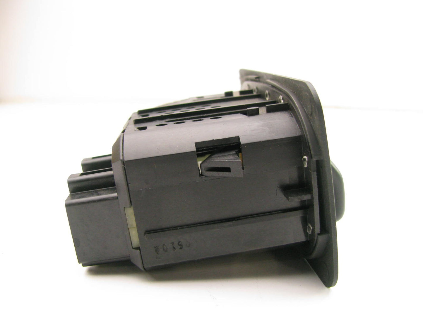 NEW OUT OF BOX - OEM Ford F81Z-11654-AA Headlight Lamp Switch SW-5226 Superduty