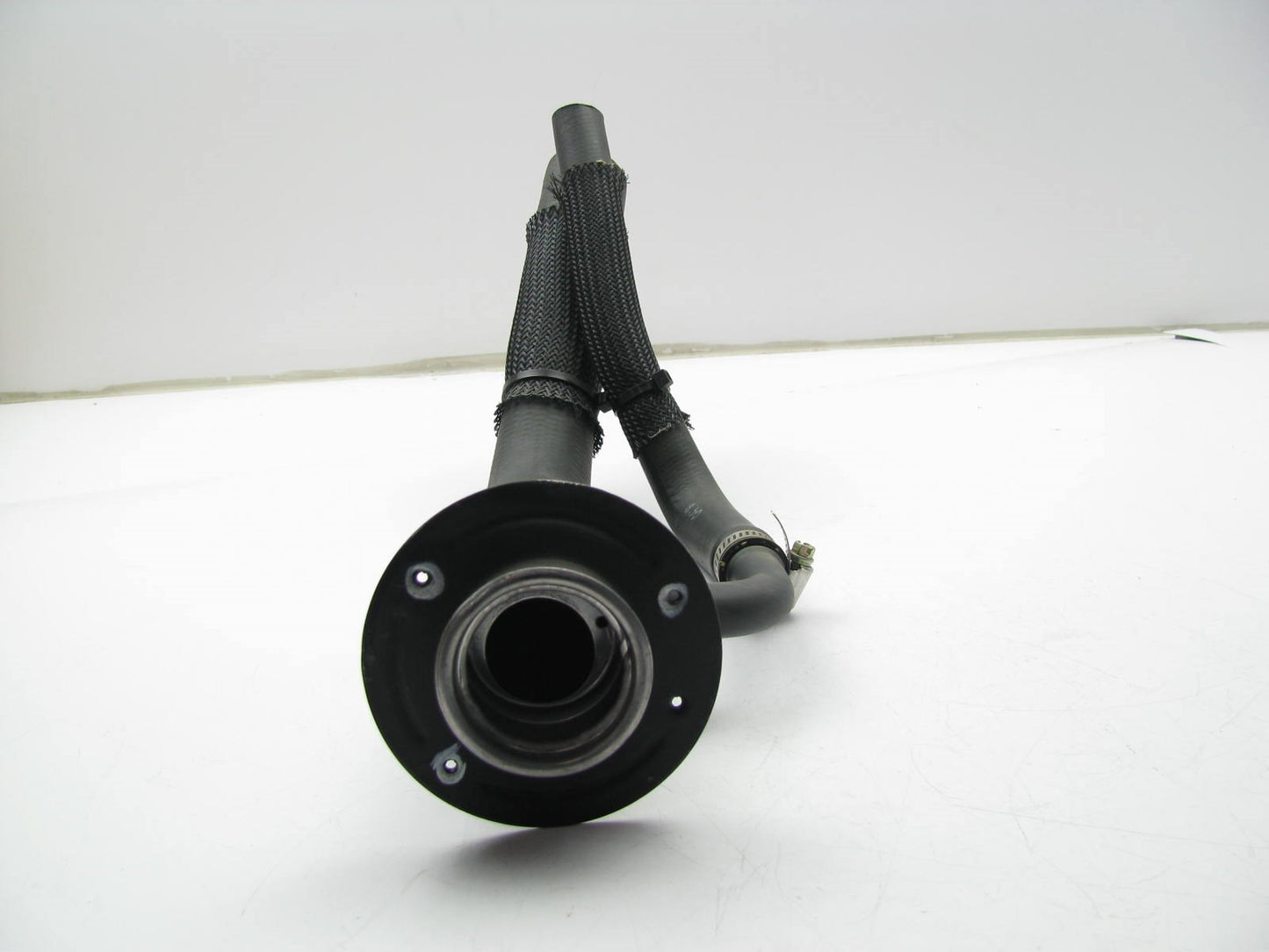 NEW - OUT OF BOX - OEM Ford F81Z-9034-SB Fuel Tank Filler Neck Pipe Hose