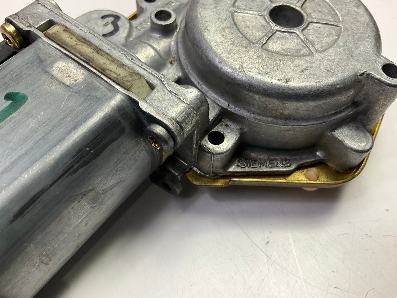 NEW UNBOXED FORD F87B-14A366-AA Front Left Power Window Motor - F87Z-7823395-AA