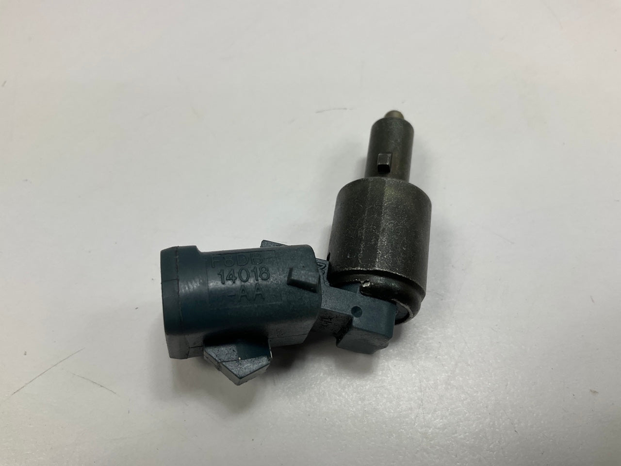 NEW - OUT OF BOX OEM FORD F8DB-14018-AA Door Jamb Switch F8DZ-14018-AA SW5249A