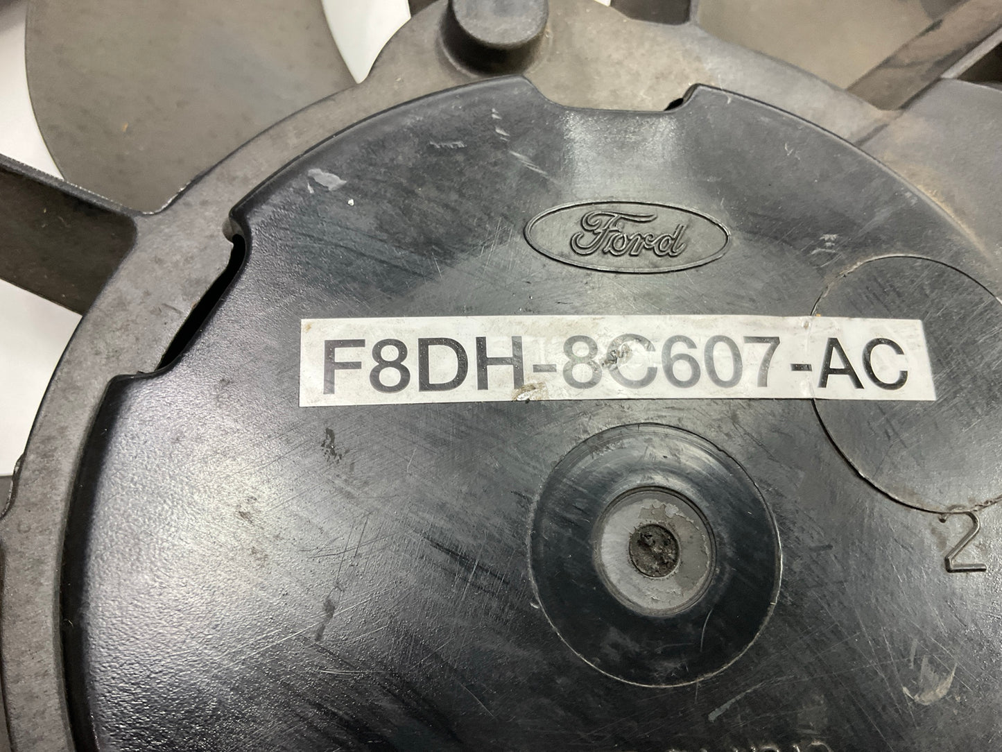 NEW - OUT OF BOX - OEM Ford F8DH-8C607-AC Electric Cooling Fan 1998-1999 Taurus