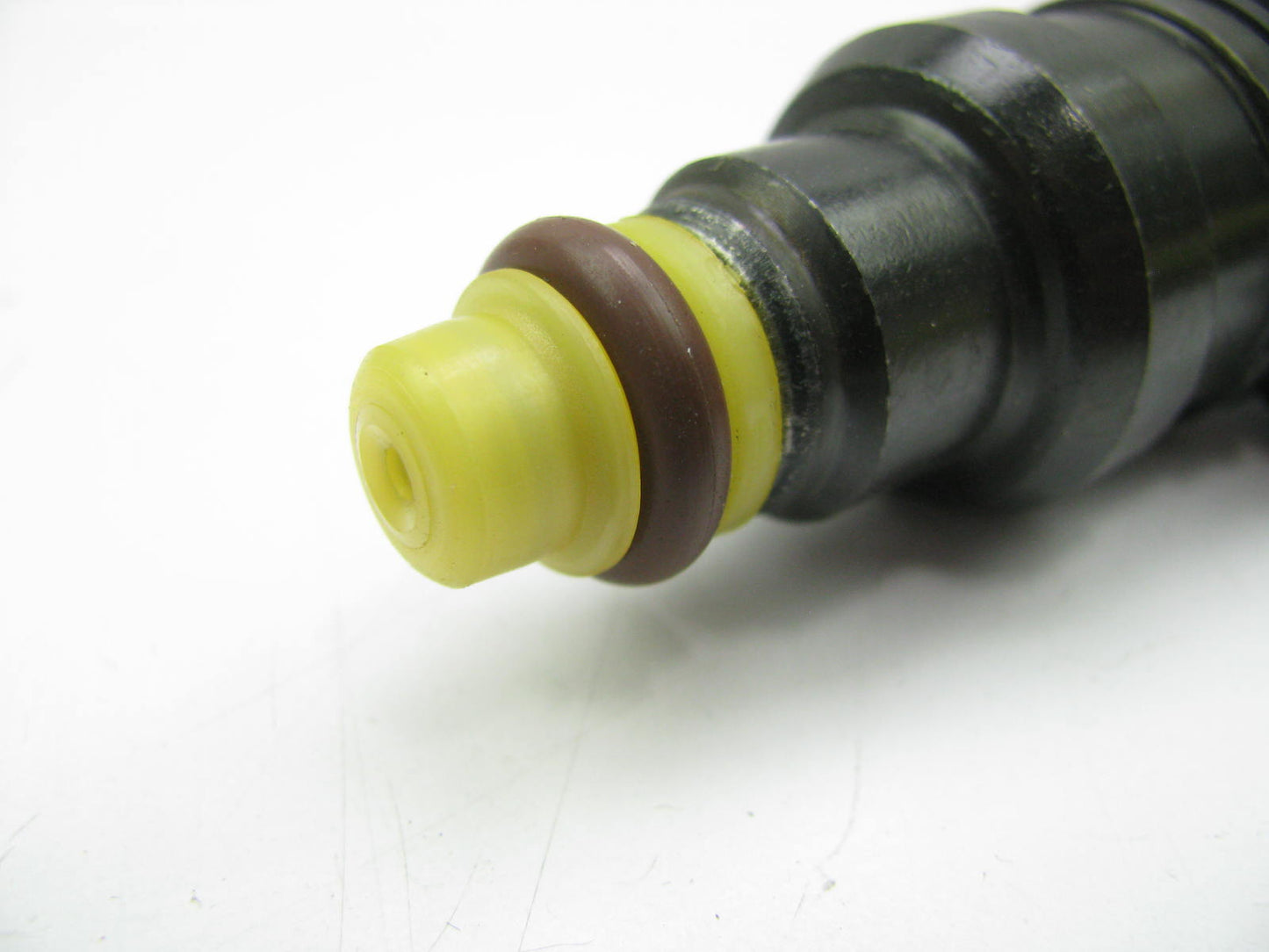 (6) NEW - OUT OF BOX STANDARD FJ546 Fuel Injector for 1994-95 Saab 900 2.5L-V6