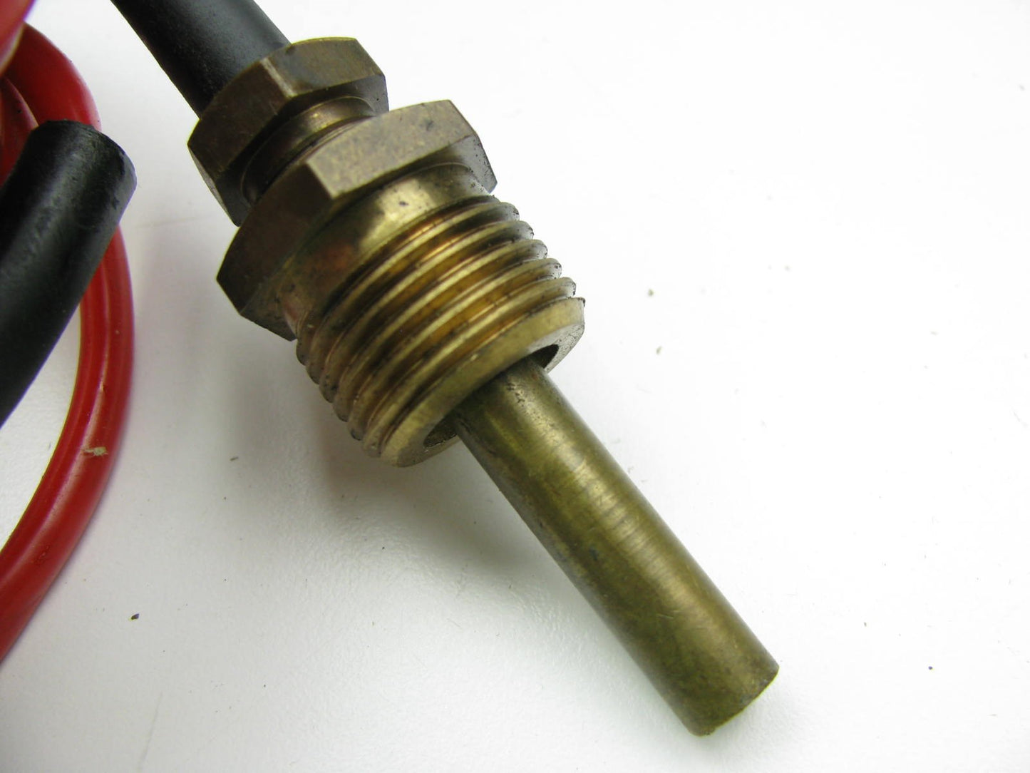 NEW - OUT OF BOX - Federal Mogul HD Oil Temp Gauge W/ Sender 100-300 Degrees F.