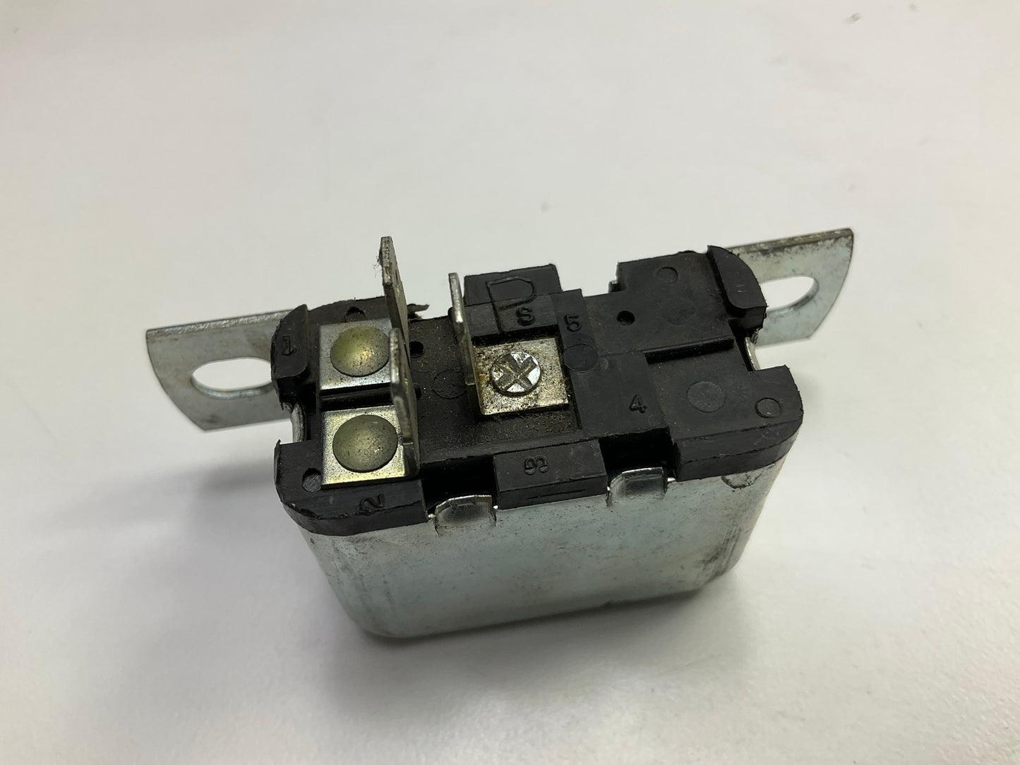 NEW - OUT OF BOX HR-152 Horn Relay