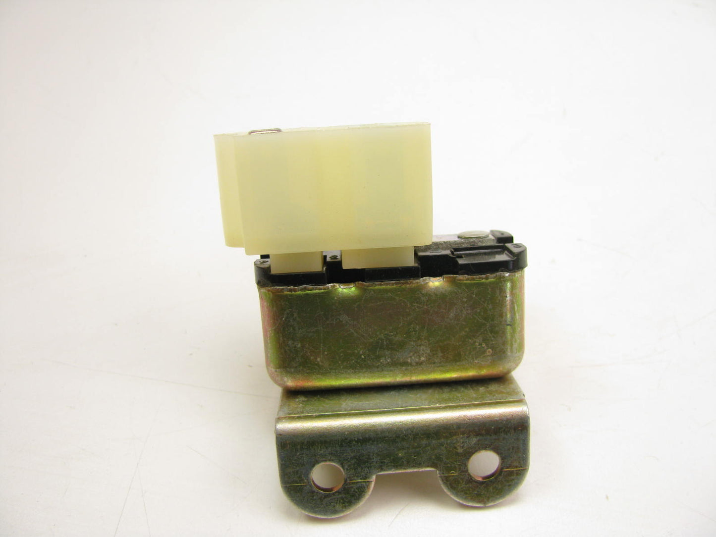NEW UNBOXED Horn Relay - 1972-1973 Chevy C10 C20 C30 Pickup, G10 G20 G30 Van