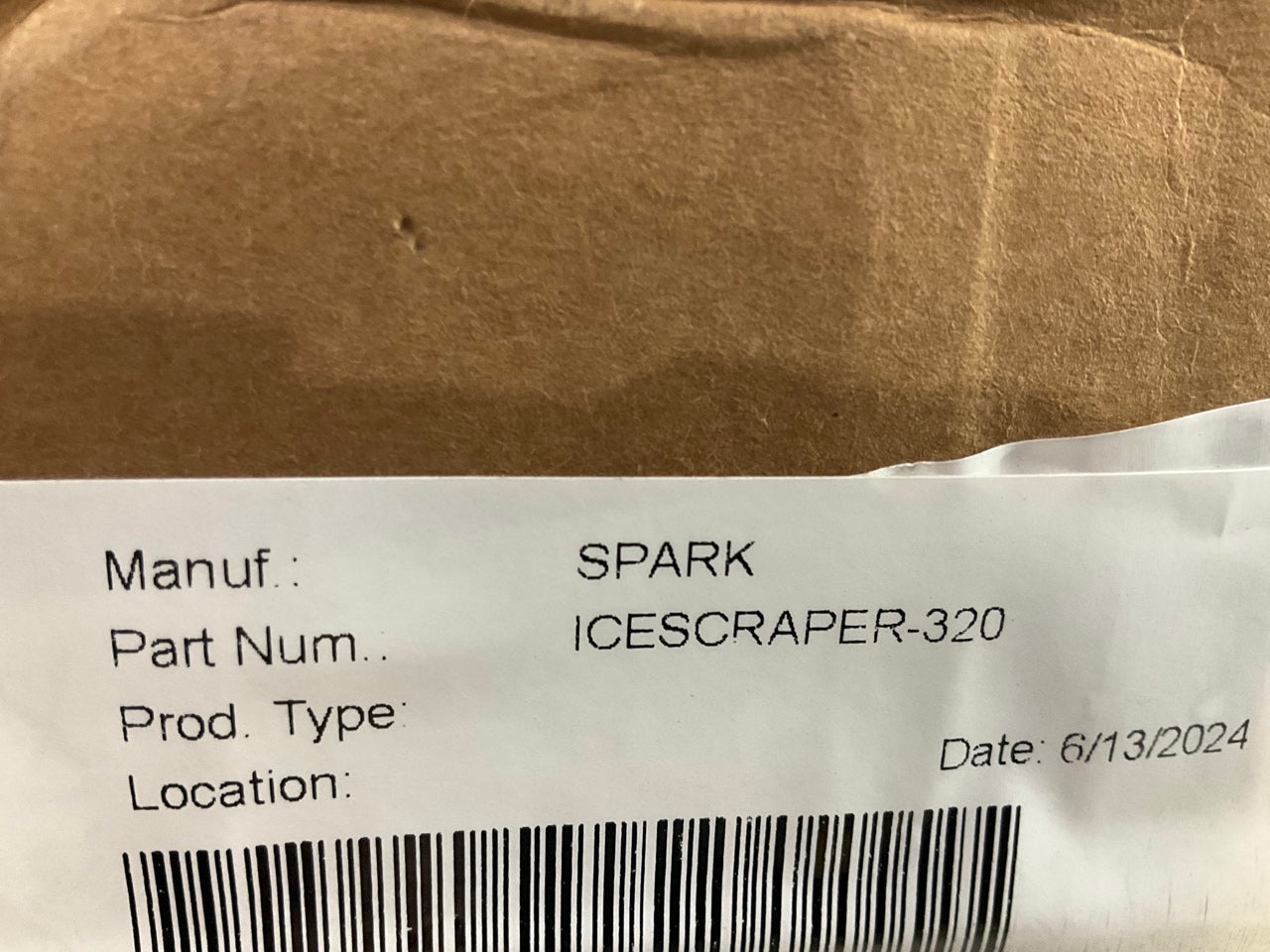 320 Pieces - WHOLESALE Pallet Of Ice Scrapers & Snow Brushes, MIXED LOT