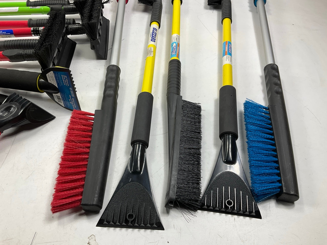 39 Assorted Mixed Ice Scrapers & Snow Broom Brushes - ICE SCRAPER Lot #16