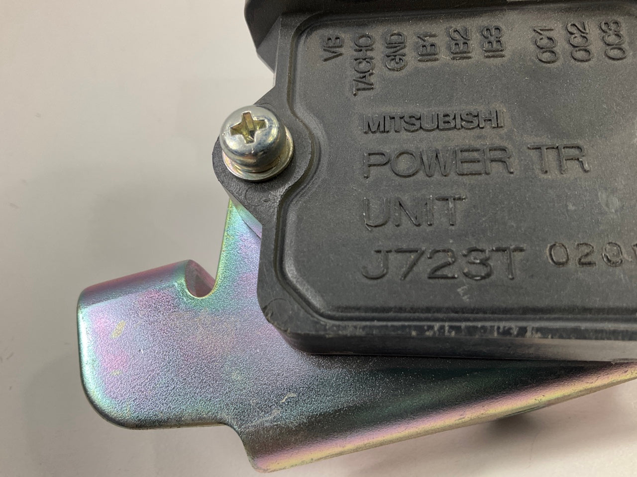 NEW - OUT OF BOX MITSUBISHI J723T Ignition Control Module