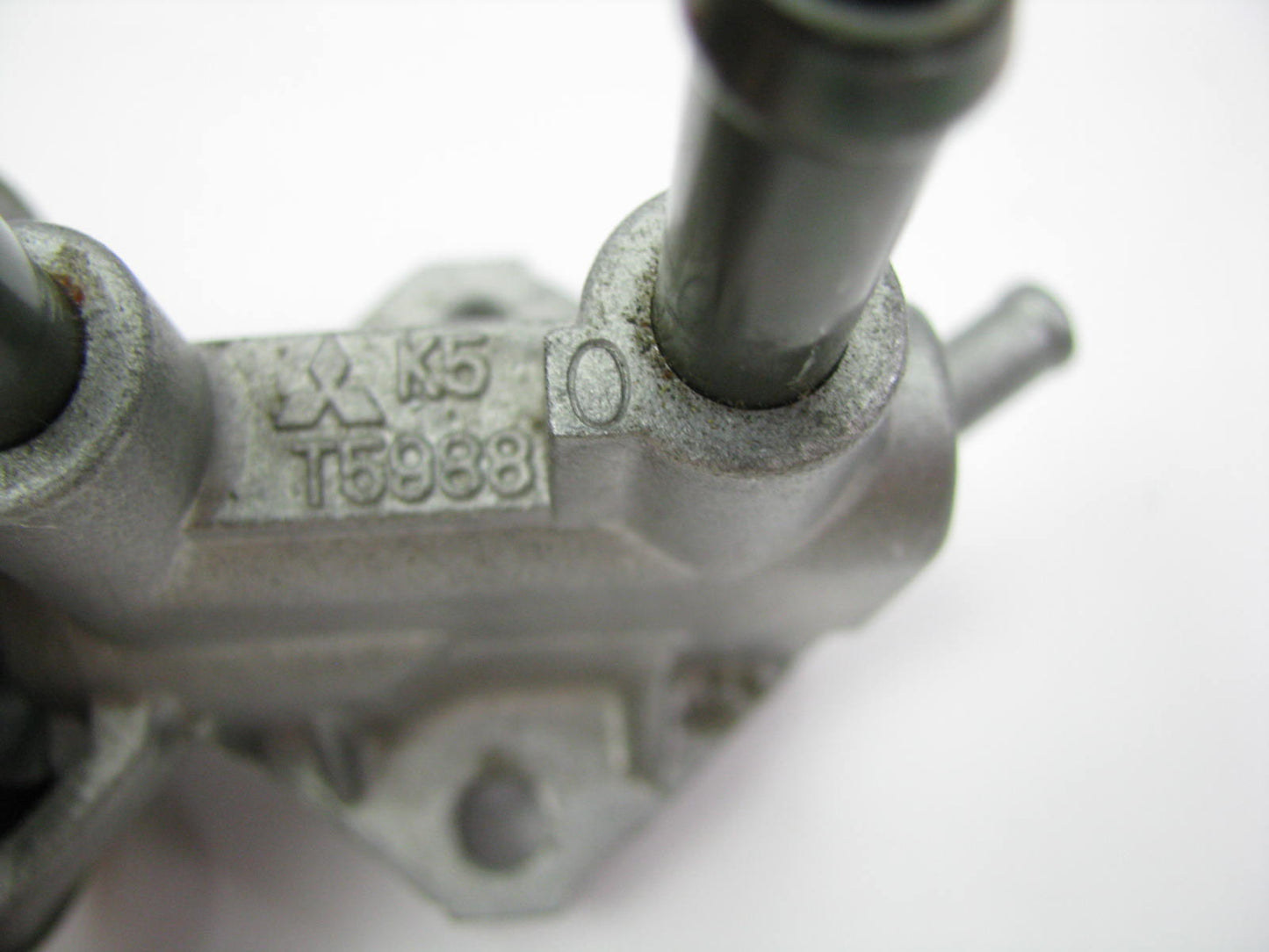 NEW - OUT OF BOX OEM EGR Valve For 88-91 Mazda 929 K5T59880