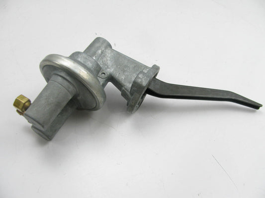 NEW - UNBOXED - Carter M-6673 Mechanical Fuel Pump For International Harvester