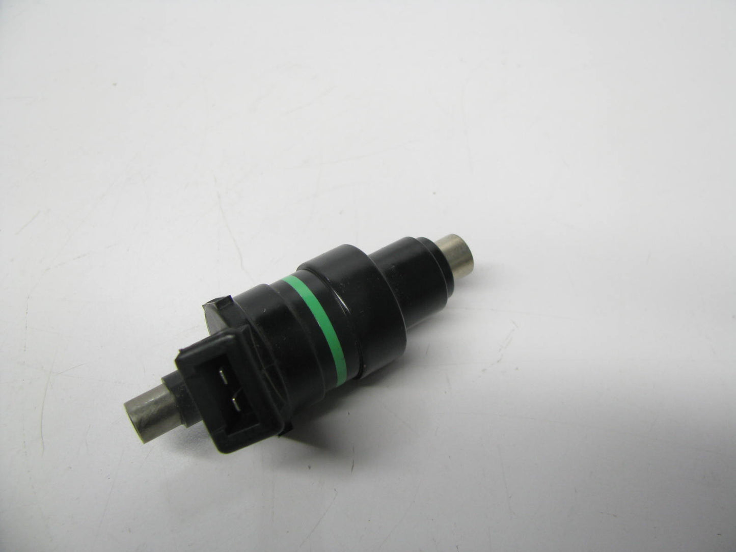 NEW OUT OF BOX - MFI112 Fuel Injector 1986-88 Pontiac Buick Olds 2.5L 3.0L I4