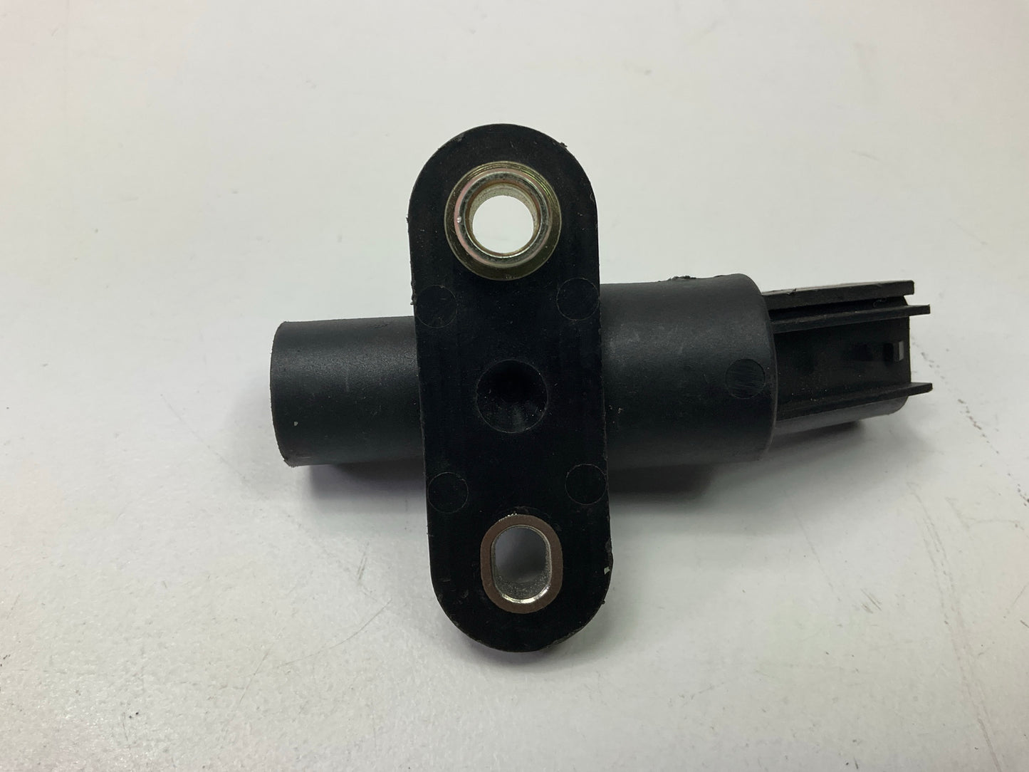 NEW - OUT OF BOX - PC19 Engine Crankshaft Crank Position Sensor