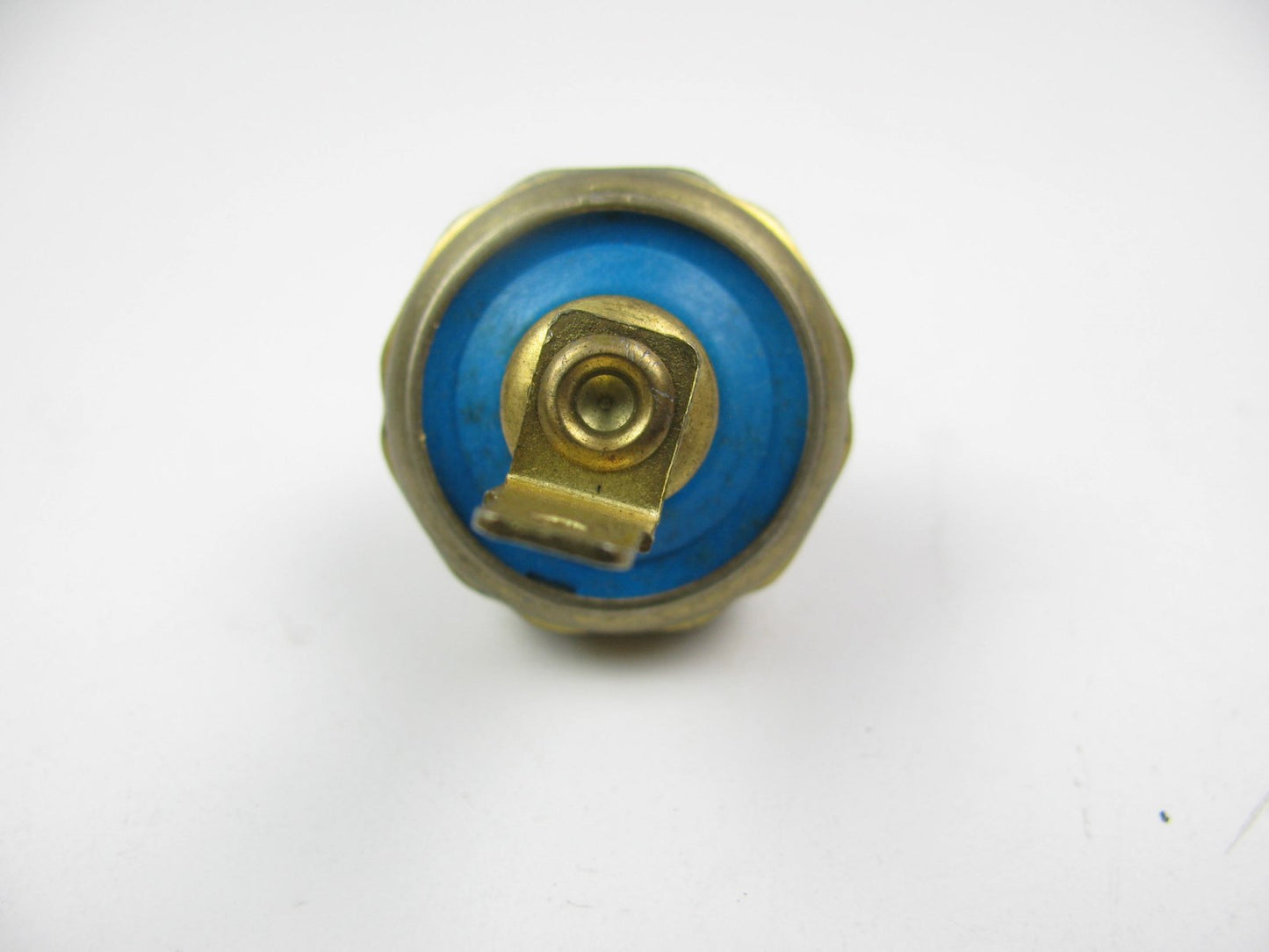 NEW - OUT OF BOX - Standard PS11 Engine Oil Pressure Switch Sender For Light