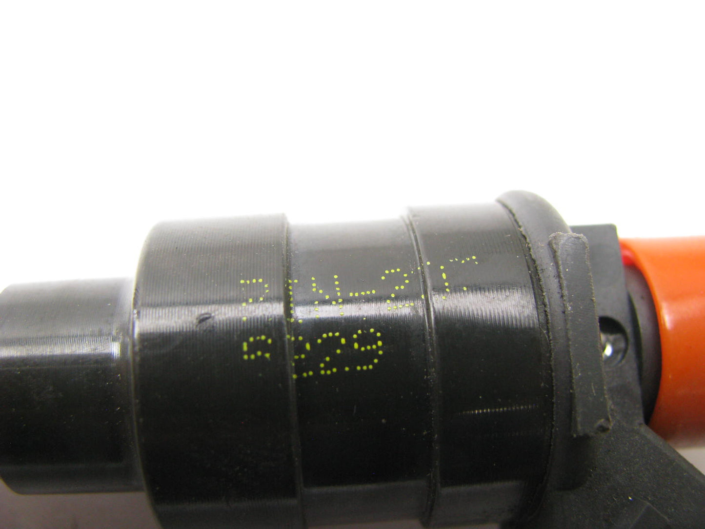NEW OUT OF BOX - RIN201 Fuel Injector FJ11